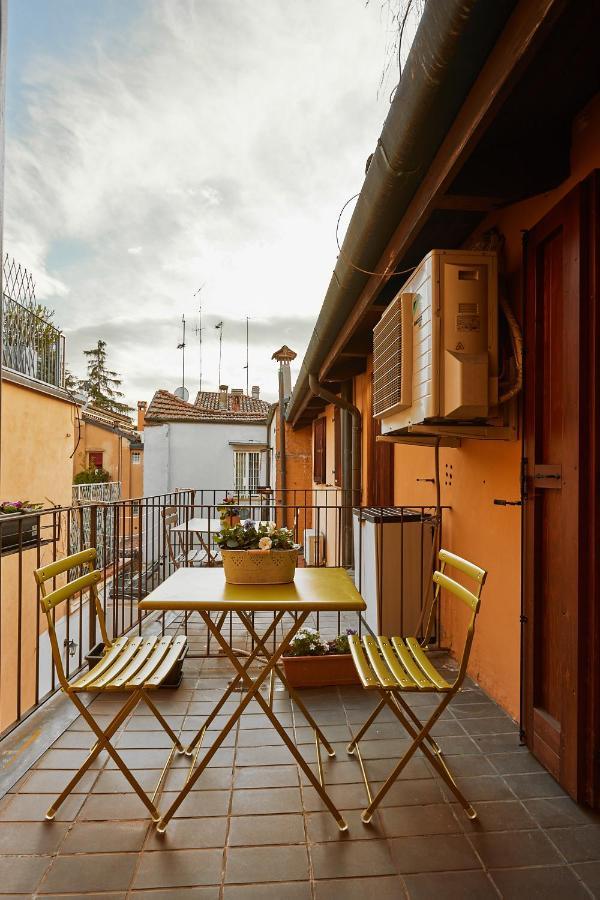 Italian Design Small Attic Bologna Bagian luar foto