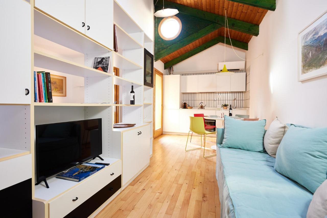 Italian Design Small Attic Bologna Bagian luar foto