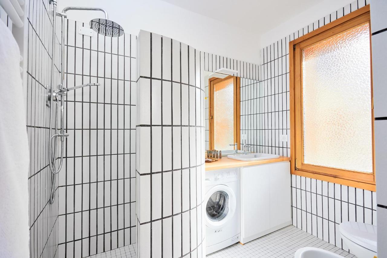 Italian Design Small Attic Bologna Bagian luar foto
